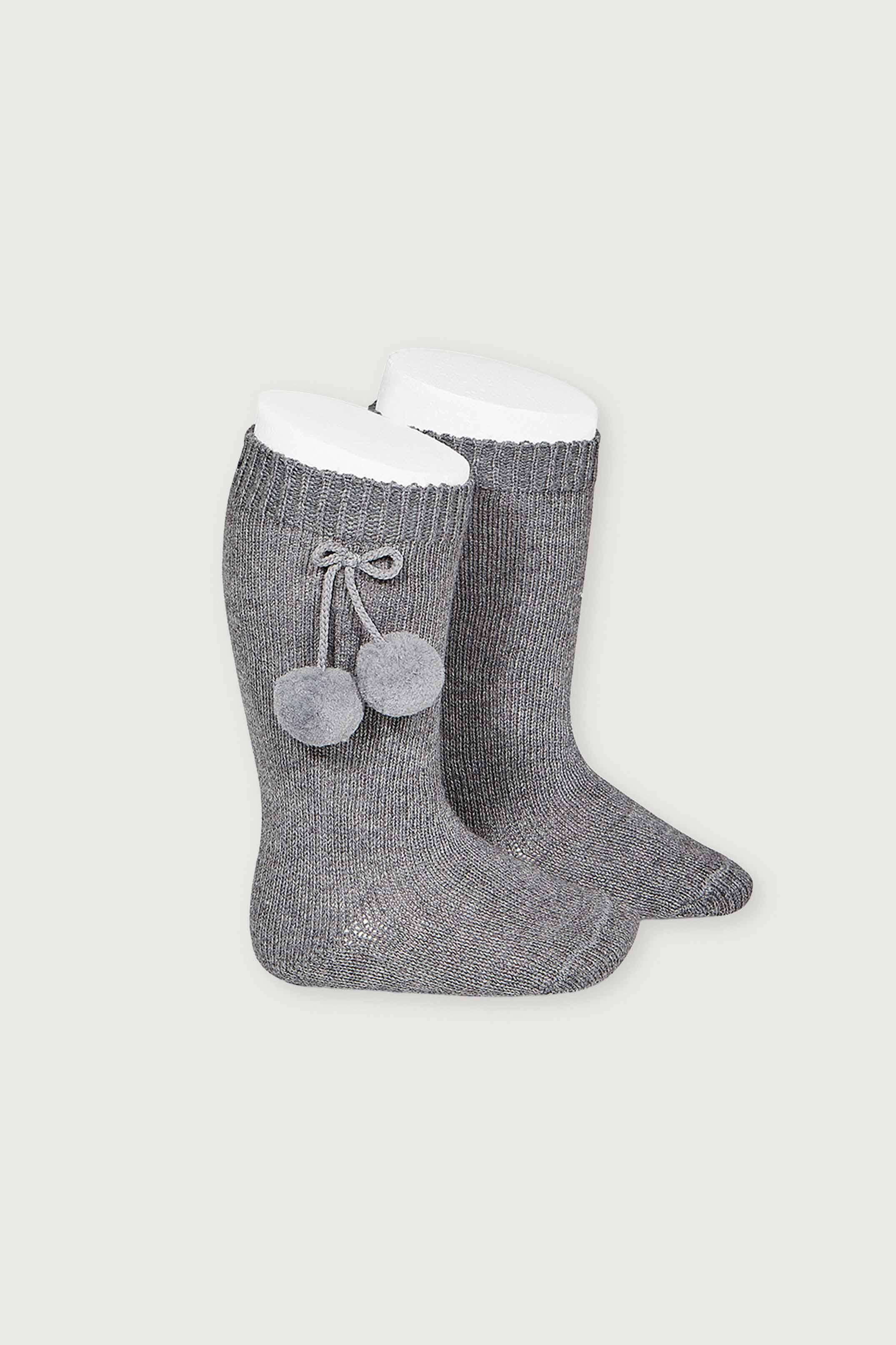 CALCETINES CONDOR ALTOS DE ALGODÓN, LISOS CON BORLAS
