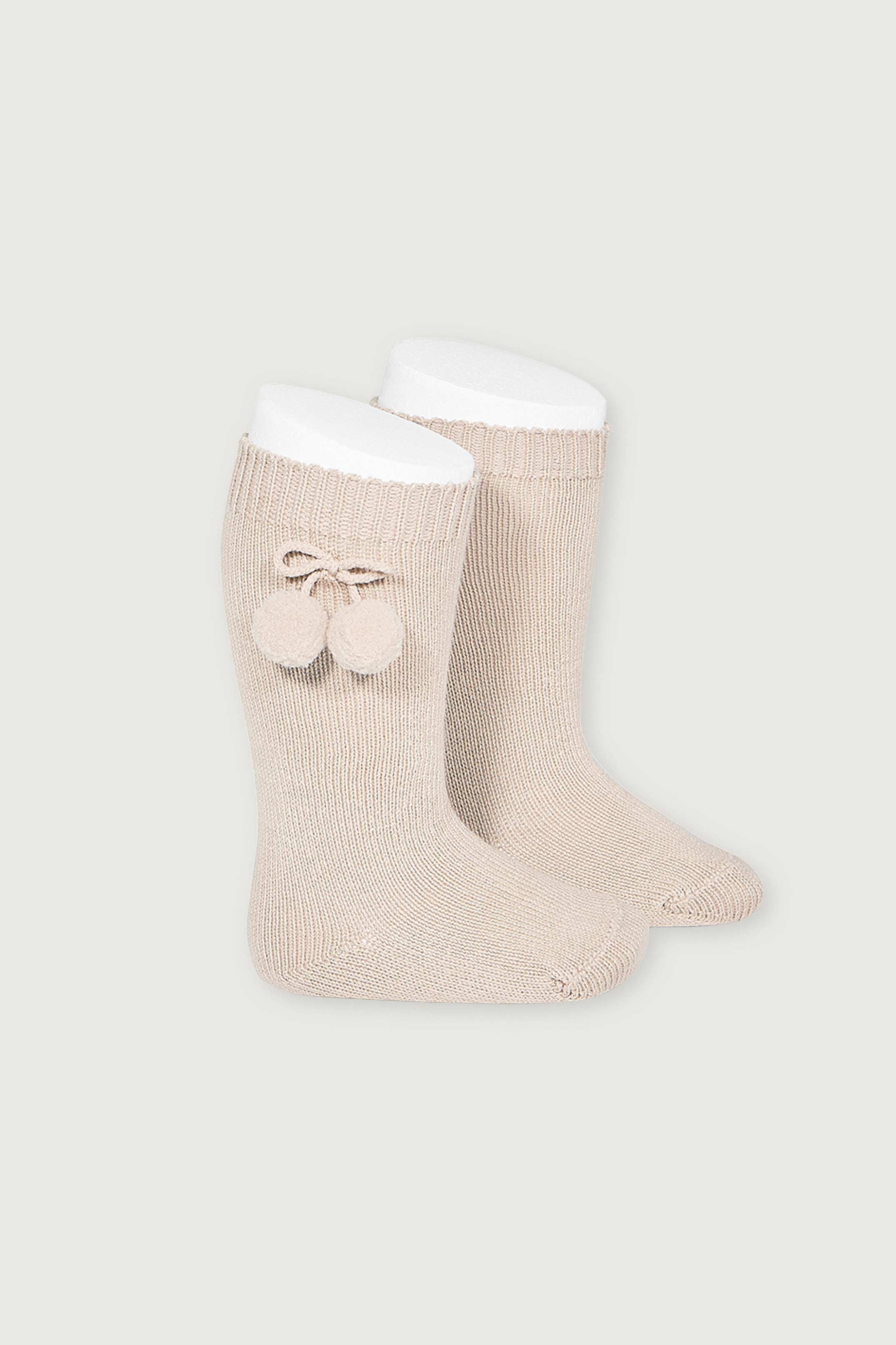 CALCETINES CONDOR ALTOS DE ALGODÓN, LISOS CON BORLAS