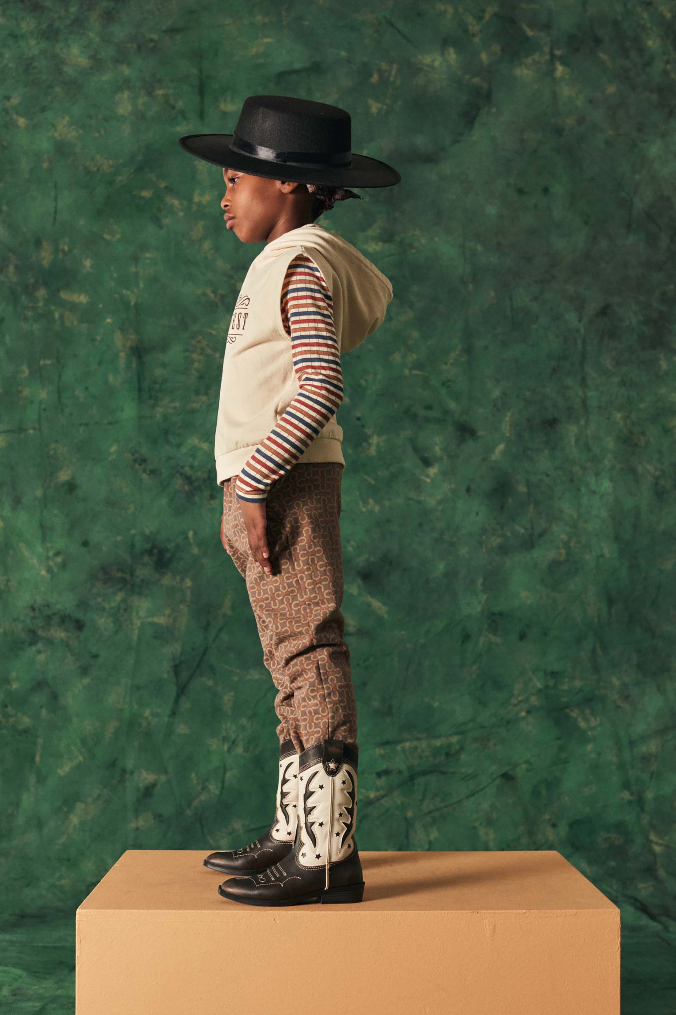 Coco Au Lait THE WILD VEST Sandshell