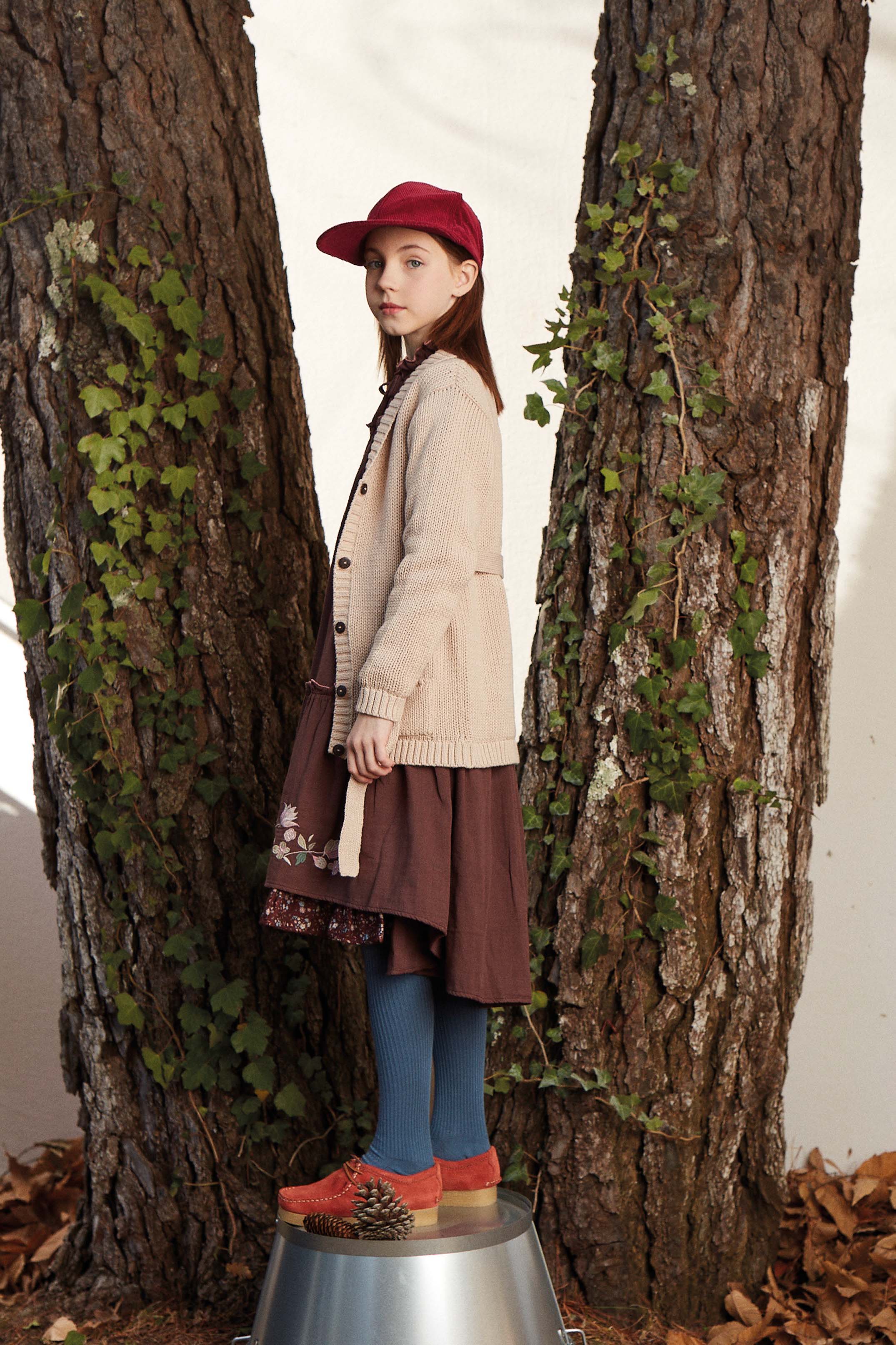 VESTIDO BORDADO MARRON