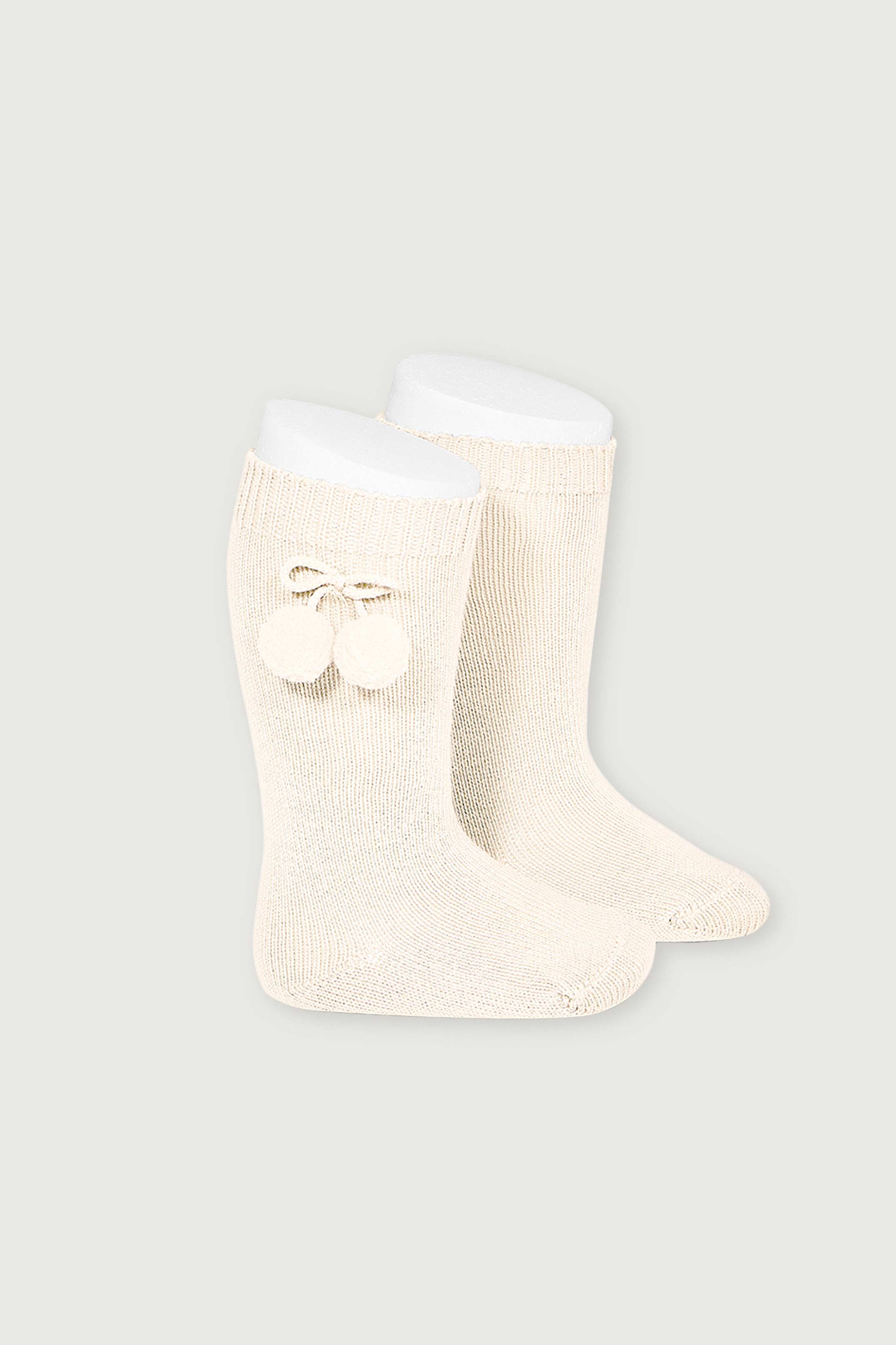 CALCETINES CONDOR ALTOS DE ALGODÓN, LISOS CON BORLAS